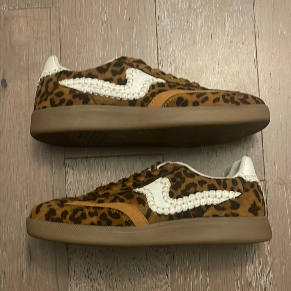 Leopard Print Sneakers with White Details and stitch detail, rubber sole - Picture 7 of 9